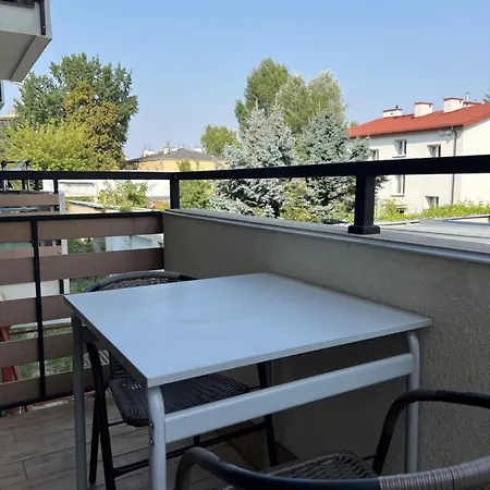 Appartement Orange With Balcony - Free Parking And Self Check-in Warschau