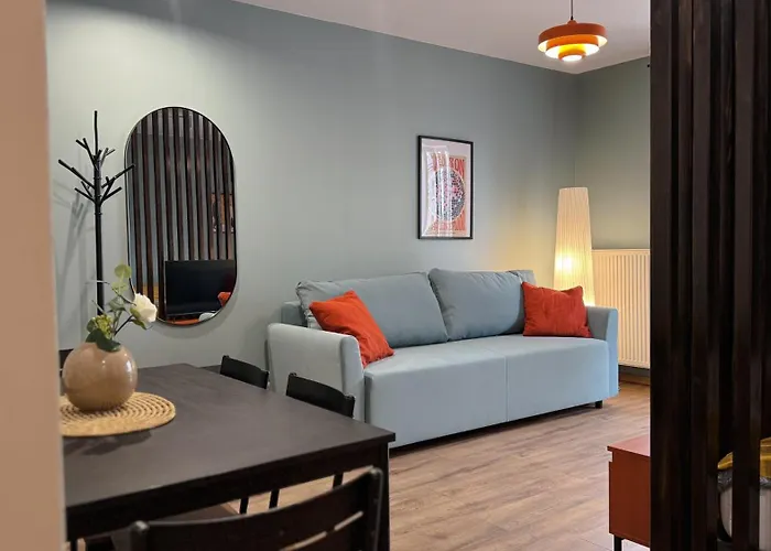 Orange With Balcony - Free Parking And Self Check-in Warszawa