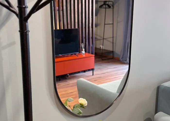 Apartament Orange With Balcony - Free Parking And Self Check-in