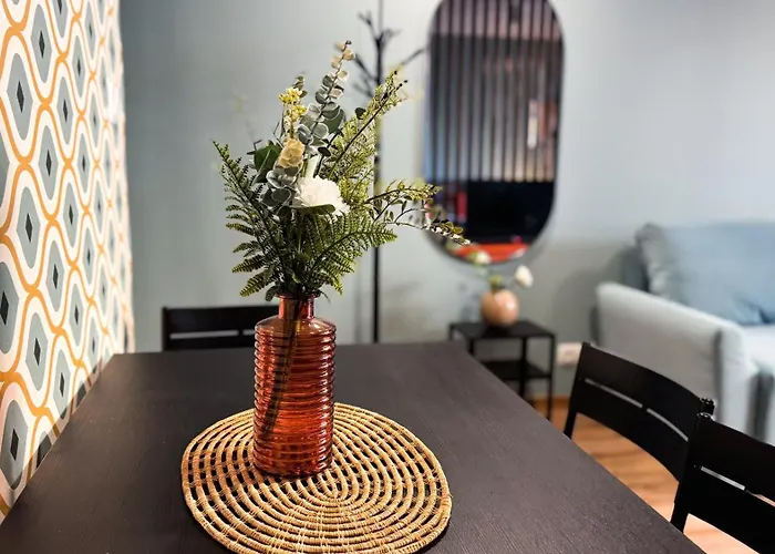 Orange With Balcony - Free Parking And Self Check-in Apartament *