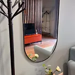 Appartamento Orange With Balcony - Free Parking And Self Check-in