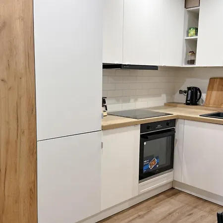 Orange With Balcony - Free Parking And Self Check-in Appartamento Varsavia